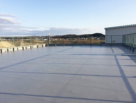 工場での塩ビシート防水工事