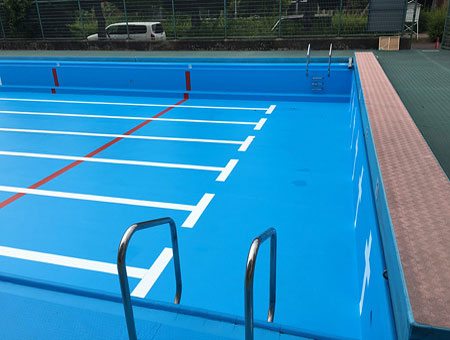 奈良県小学校での施工後のプール