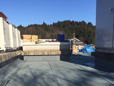 銀行での改質アスファルト防水工事