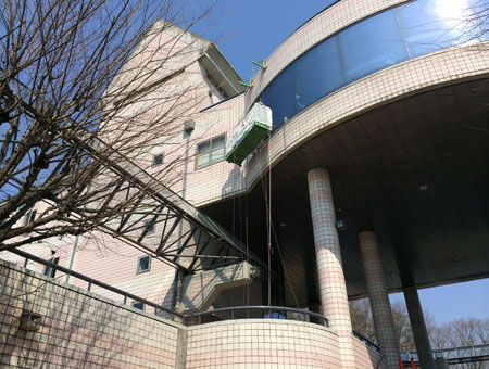 某大学でのシール撤去打替工事