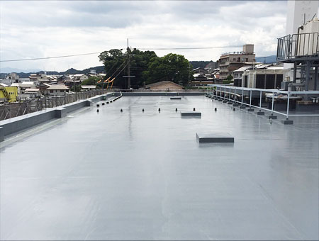 郵便局でのウレタン防水工事